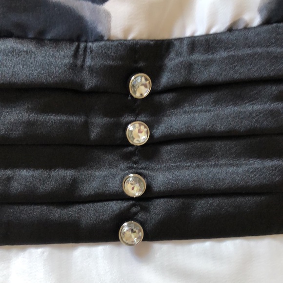 Gorgeous le chateau dress - Picture 12 of 12